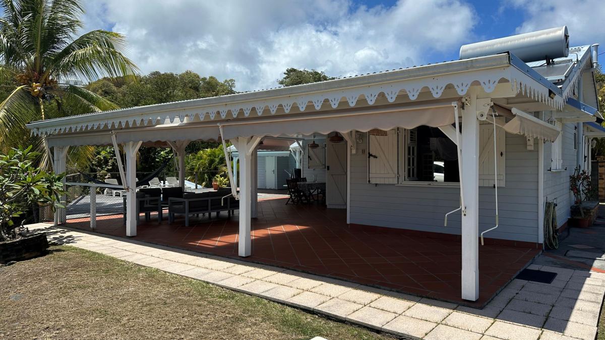 location villa martinique piscine -extérieur